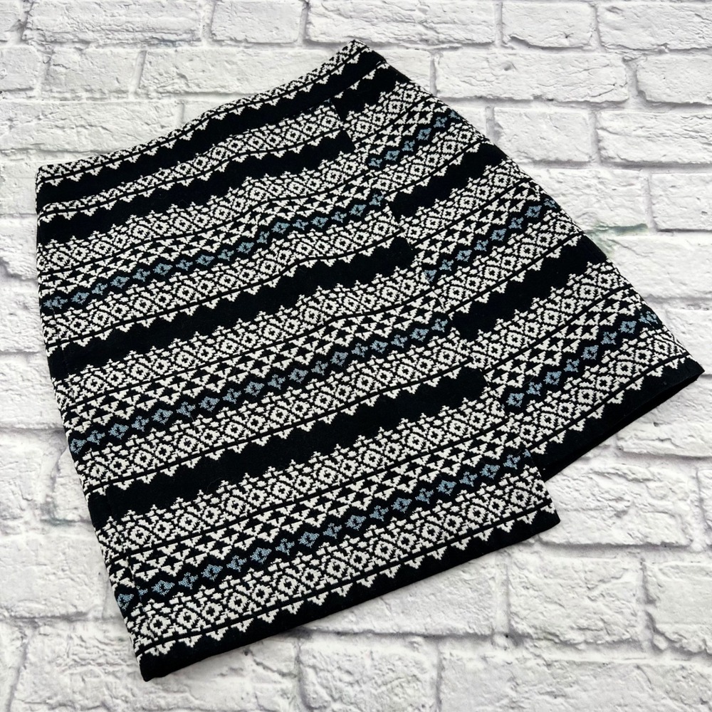 Ann Taylor LOFT Womens 2 Black White Geometric Jacquard Faux Wrap Mini Skirt